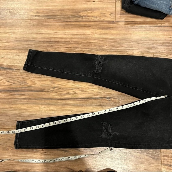 Agolde Sophie Mid Rise Jeans in Trademark Black - Picture 6 of 10